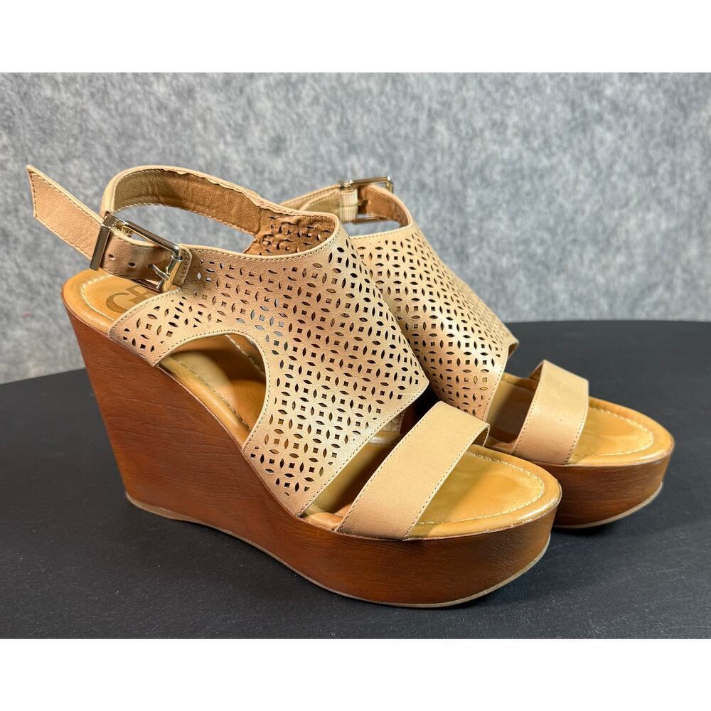 Gianni Bini Soo Good Tan and Wood Strap Platform Wedges - Size 9M